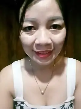Yiyi102300 online show from 14, 6, 2026