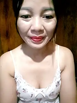 Yiyi102300 online show from 29, 5, 2026