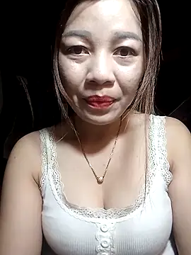 Yiyi102300 online show from 29, 3, 2026