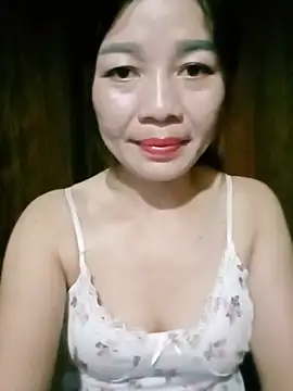 Yiyi102300 online show from 25, 5, 2026