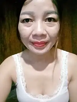 Yiyi102300 online show from 2, 6, 2026