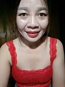 Yiyi102300 online show from 13, 5, 2026