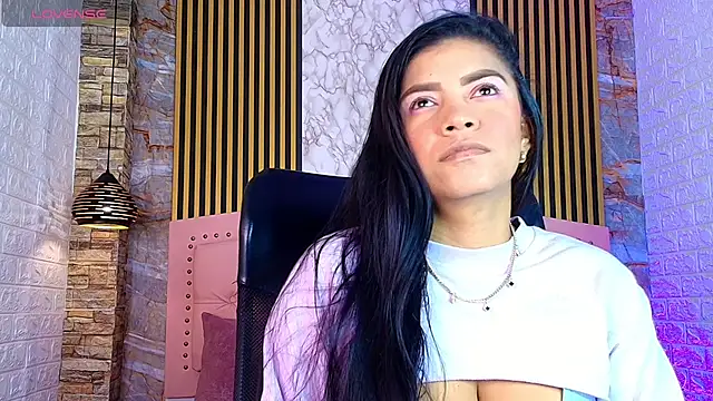 Snapshot of AishaCambell_ chatting on 19, 5, 2026 AishaCambell online show from 19, 5, 2026
