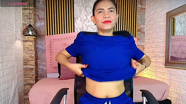 Snapshot of AishaCambell_ chatting on 15, 5, 2026 AishaCambell online show from 15, 5, 2026