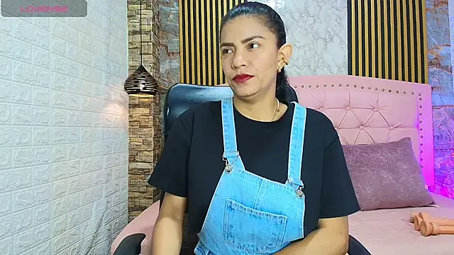 AishaCambell  online show from 24, 4, 2026