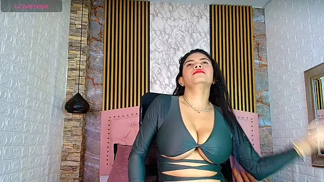 Snapshot of AishaCambell_ chatting on 13, 5, 2026 AishaCambell online show from 13, 5, 2026