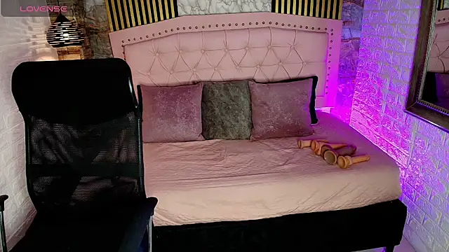 AishaCambell  online show from 28, 4, 2026