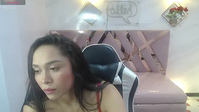 Angel Rose v online show from 14, 4, 2026