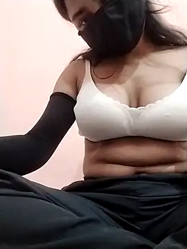 wild ivy babe online show from 2, 4, 2026