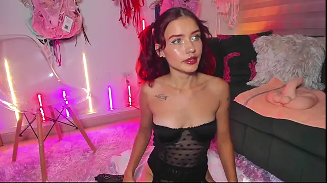 Cherry Scarlet  online show from 1, 6, 2026