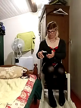 stephie83 online show from 28, 3, 2026