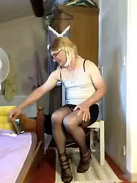 stephie83 online show from 26, 6, 2026