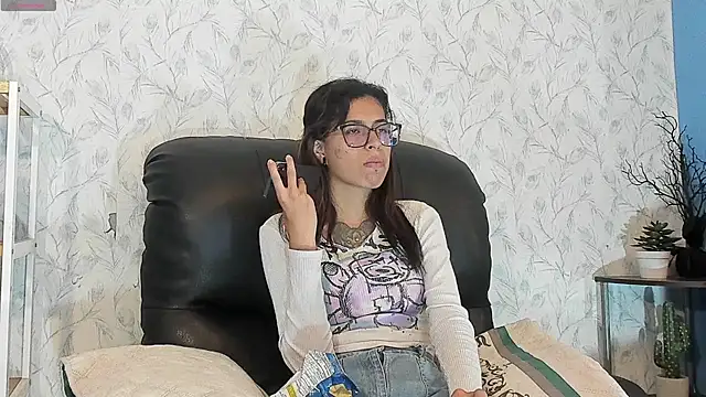 Snapshot of Emily_Lopera chatting on 24, 7, 2026 Emily Lopera online show from 24, 7, 2026