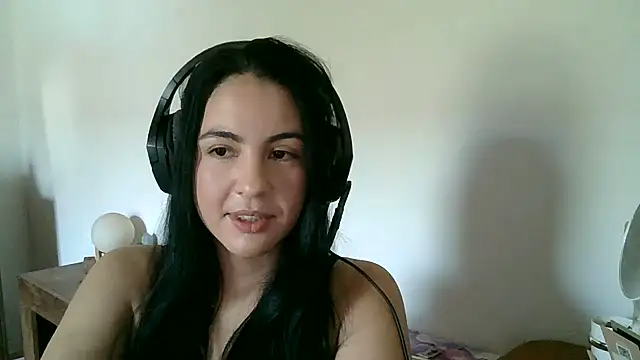 Snapshot of AnabeleNogueira chatting on 10, 6, 2026 AnabeleNogueira online show from 10, 6, 2026