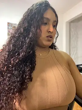 Snapshot of GaiaMuse chatting on 13, 4, 2026 GaiaMuse online show from 13, 4, 2026