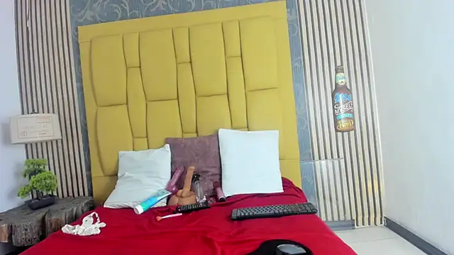  karlaruso online show from 13, 4, 2026