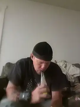 Snapshot of yourMasterisBored chatting on 2, 5, 2026 yourMasterisBored online show from 2, 5, 2026