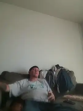 Snapshot of yourMasterisBored chatting on 26, 5, 2026 yourMasterisBored online show from 26, 5, 2026
