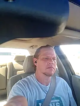 Snapshot of yourMasterisBored chatting on 29, 4, 2026 yourMasterisBored online show from 29, 4, 2026