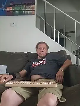yourMasterisBored online show from 17, 7, 2026