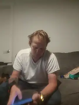 yourMasterisBored online show from 28, 4, 2026