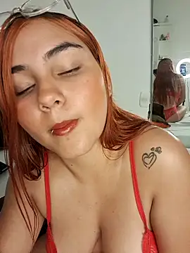 Mia Lauryn online show from 23, 3, 2026