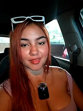 Mia Lauryn online show from 9, 4, 2026