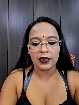 Snapshot of hornyrosy321 chatting on 30, 5, 2026 hornyrosy321 online show from 30, 5, 2026