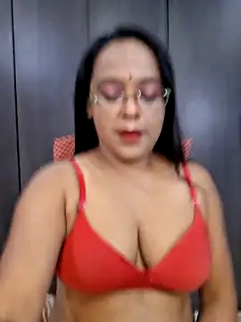 Snapshot of hornyrosy321 chatting on 2, 6, 2026 hornyrosy321 online show from 2, 6, 2026