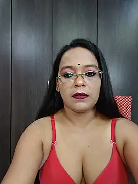 Snapshot of hornyrosy321 chatting on 17, 5, 2026 hornyrosy321 online show from 17, 5, 2026