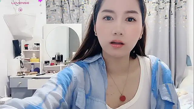 Snapshot of yao-yao-8726 chatting on 23, 4, 2026 yao-yao-8726 online show from 23, 4, 2026