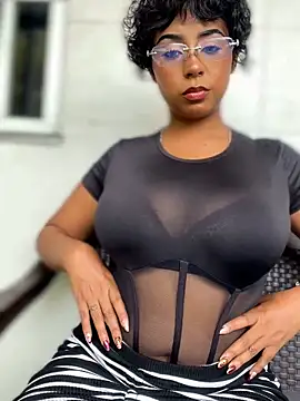 Snapshot of SamaraDesire chatting on 10, 5, 2026 SamaraDesire online show from 10, 5, 2026