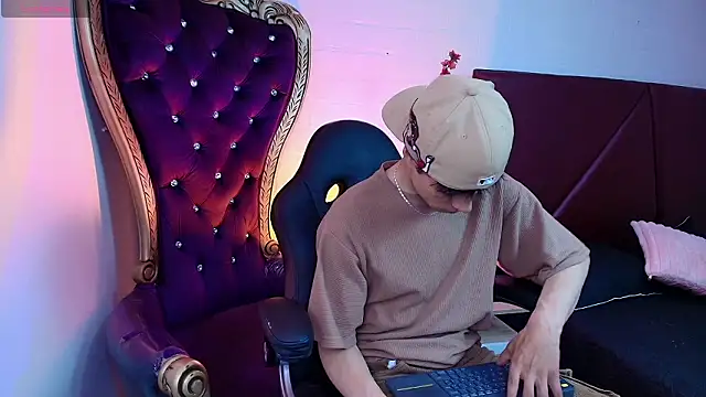 Andreew Style online show from 28, 3, 2026