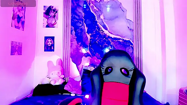 blonde queen- online show from 2, 6, 2026
