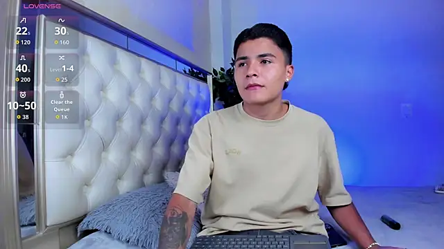 Snapshot of Liam_Dustin chatting on 24, 7, 2026 Liam Dustin online show from 24, 7, 2026
