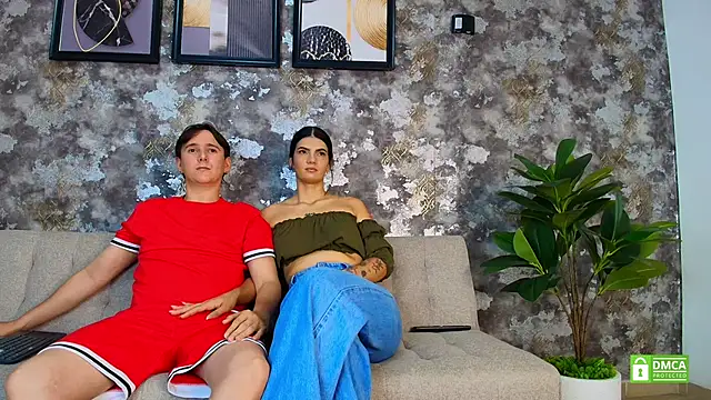 Snapshot of Mariana_and_Ronny chatting on 21, 6, 2026 Mariana and Ronny online show from 21, 6, 2026