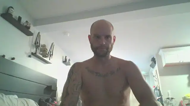 CaptCraker online show from 5, 4, 2026