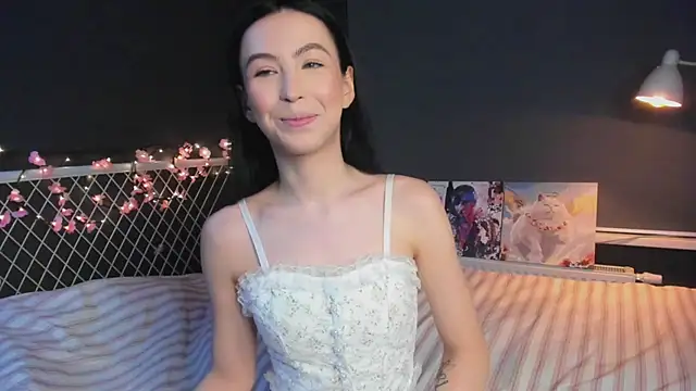 lizaa breeze online show from 5, 4, 2026