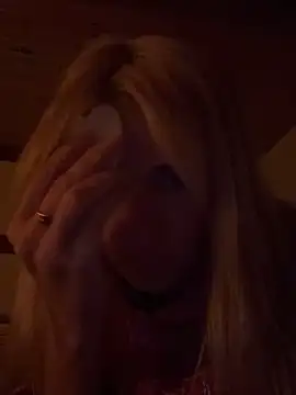 Snapshot of KiraDiva777 chatting on 14, 3, 2026 KiraDiva777 online show from 14, 3, 2026