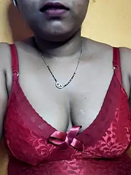Snapshot of hotmiki chatting on 7, 4, 2026 hotmiki online show from 7, 4, 2026