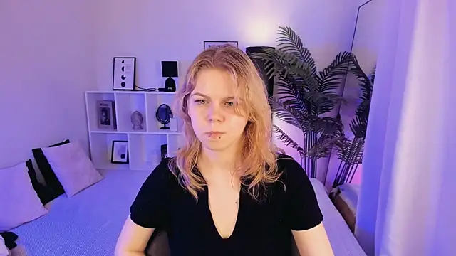 ElizabethVane online show from 7, 5, 2026