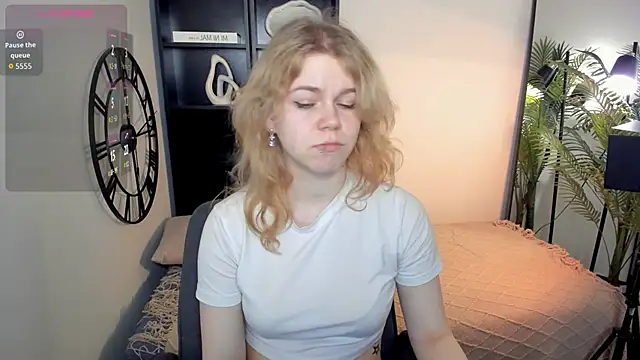 Snapshot of ElizabethVane chatting on 5, 6, 2026 ElizabethVane online show from 5, 6, 2026