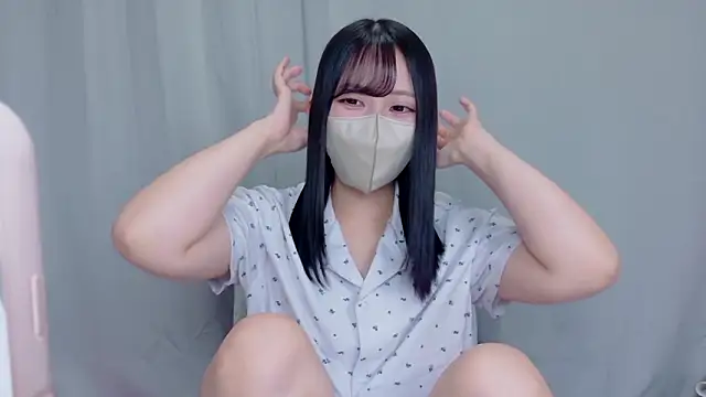 Sakura sweety  online show from 7, 5, 2026