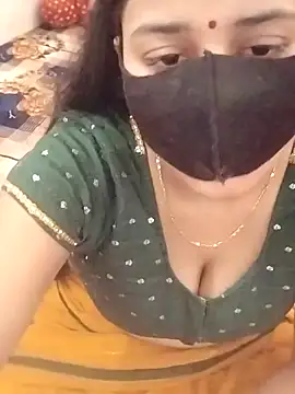 Snapshot of Shalini_08 chatting on 6, 4, 2026 Shalini 08 online show from 6, 4, 2026