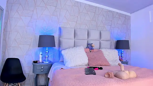 YaraBliss  online show from 17, 3, 2026