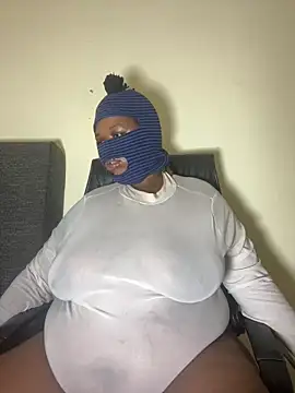NaughtyGirl0000 online show from 27, 5, 2026