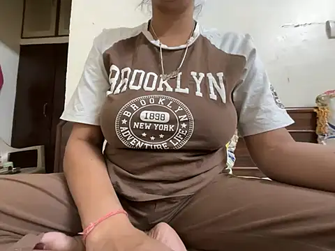 Noor Sexy02 online show from 19, 4, 2026