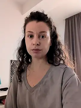 Snapshot of IreneBlue_ chatting on 4, 4, 2026 IreneBlue online show from 4, 4, 2026