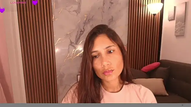 LucyBecker online show from 9, 4, 2026
