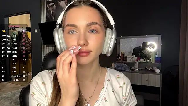 Veluxe online show from 8, 4, 2026